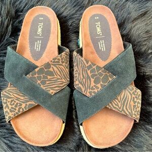 TOMS “Paloma” Slides